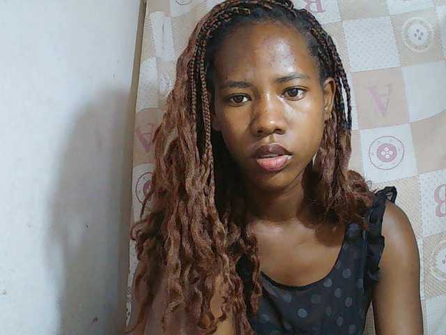 Sexy-Sarah live cam on BongaCams