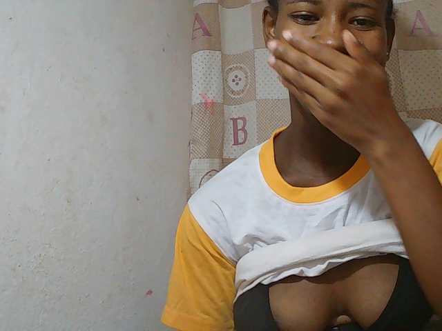 Sexy-Sarah live cam preview