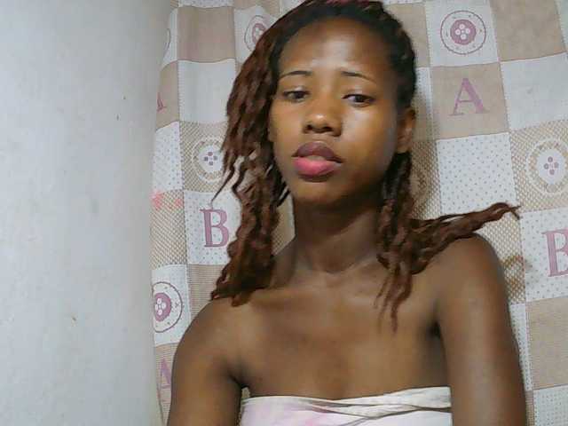 Sexy-Sarah live cam on BongaCams