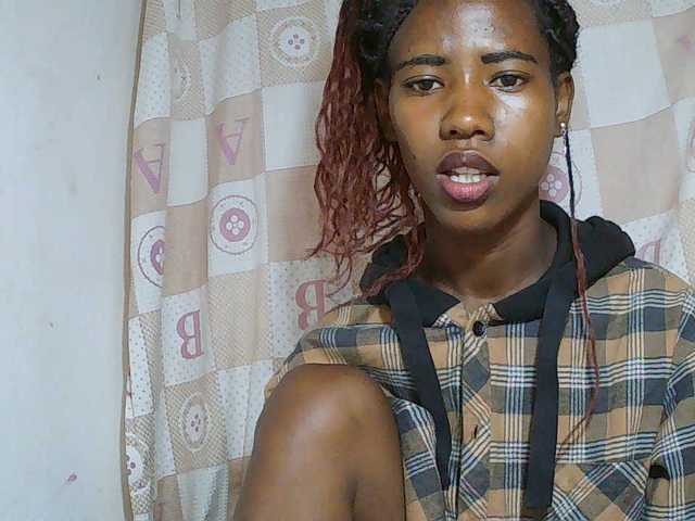 Sexy-Sarah live cam on BongaCams