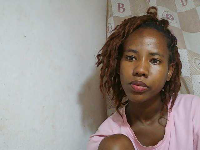 Sexy-Sarah live cam on BongaCams