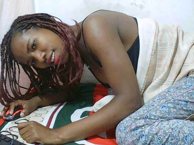Sexy-Sarah live cam on BongaCams