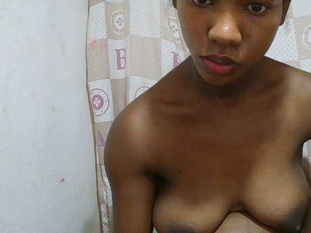 Sexy-Sarah live cam on BongaCams