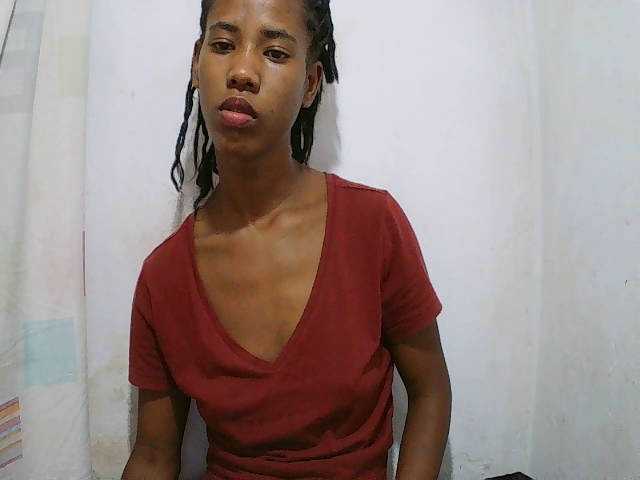 sexy-sarah's BongaCams show and profile