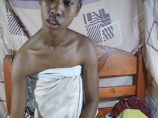 Sexy-Sarah live cam on BongaCams