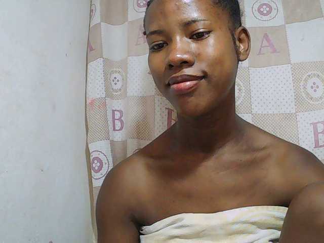 Sexy-Sarah live cam on BongaCams