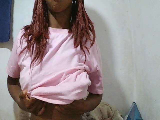 Sexy-Sarah live cam on BongaCams