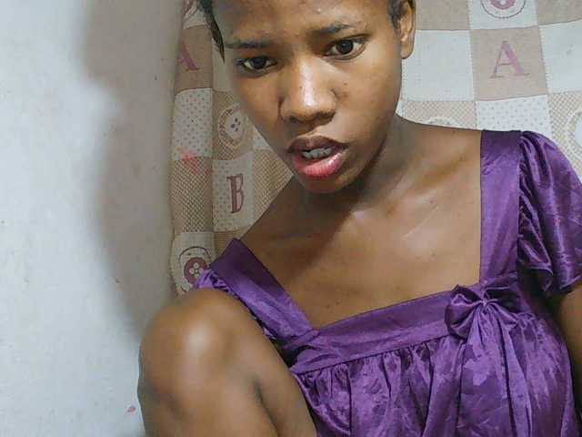 Sexy-Sarah live cam on BongaCams
