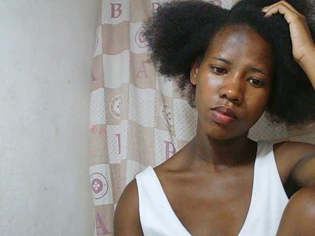Sexy-Sarah live cam on BongaCams