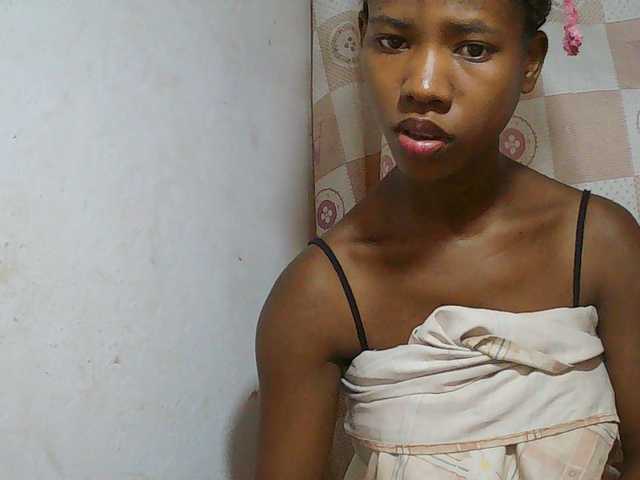 Sexy-Sarah live cam on BongaCams