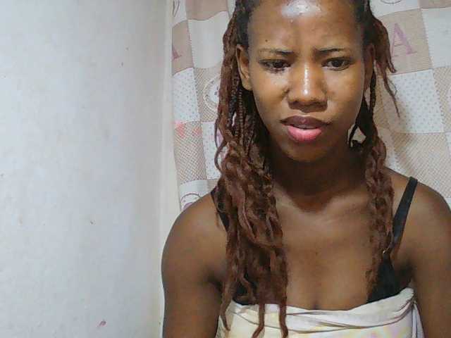 Sexy-Sarah live cam on BongaCams
