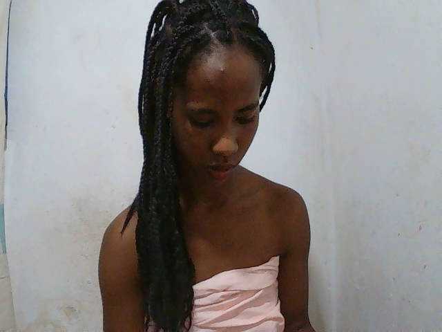 sexy-sarah's BongaCams show and profile