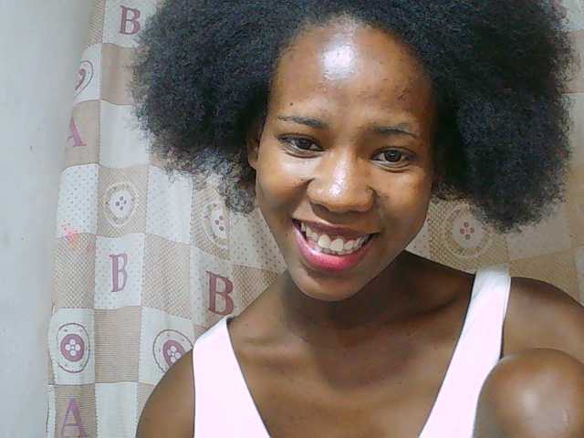 Sexy-Sarah live cam on BongaCams