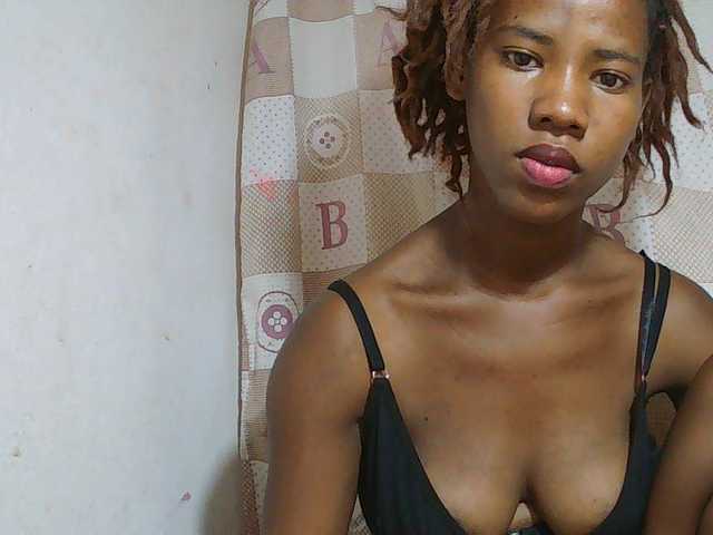 Sexy-Sarah live cam on BongaCams