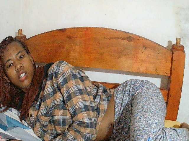 Sexy-Sarah live cam on BongaCams