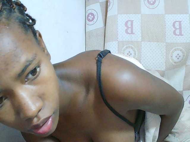 Sexy-Sarah live cam preview