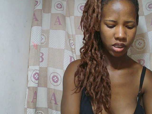 Sexy-Sarah live cam on BongaCams