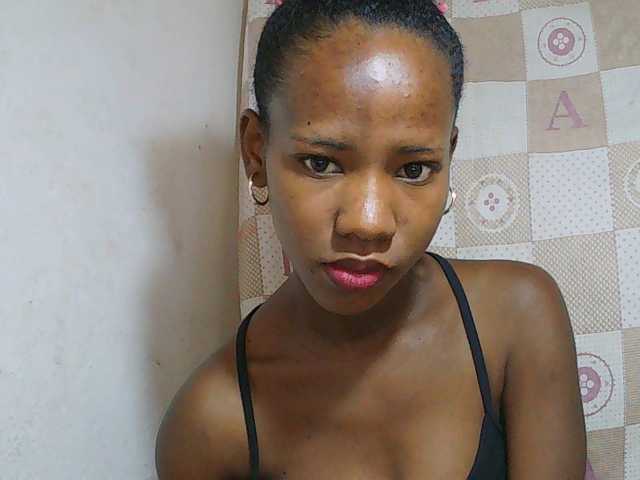 Sexy-Sarah live cam on BongaCams