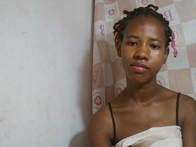 Sexy-Sarah live cam on BongaCams