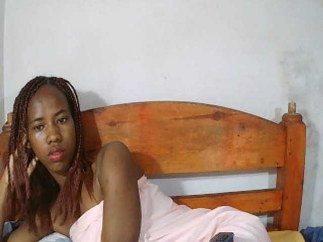 Sexy-Sarah live cam on BongaCams
