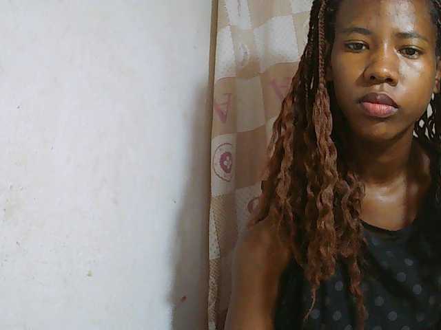 Sexy-Sarah live cam on BongaCams