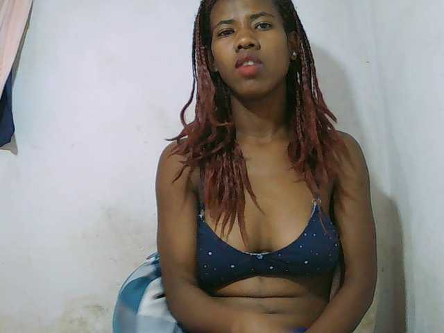 Sexy-Sarah live cam on BongaCams