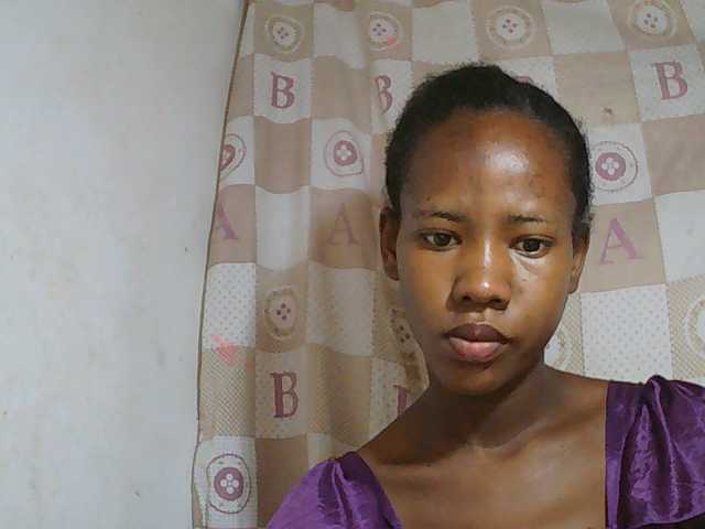 Sexy-Sarah live cam on BongaCams