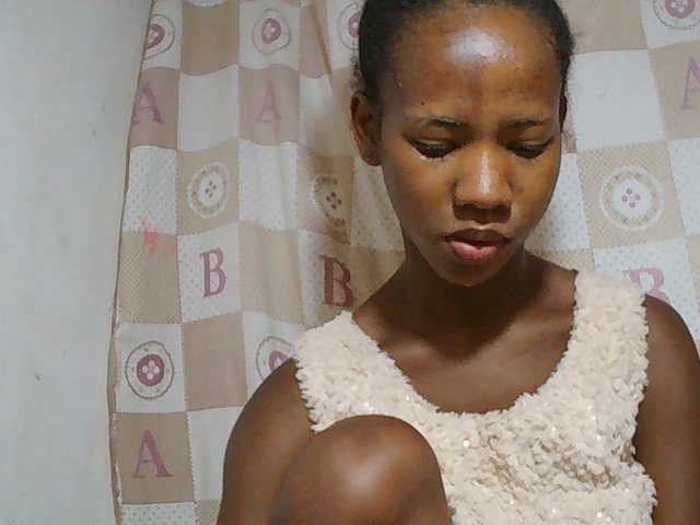Sexy-Sarah live cam on BongaCams