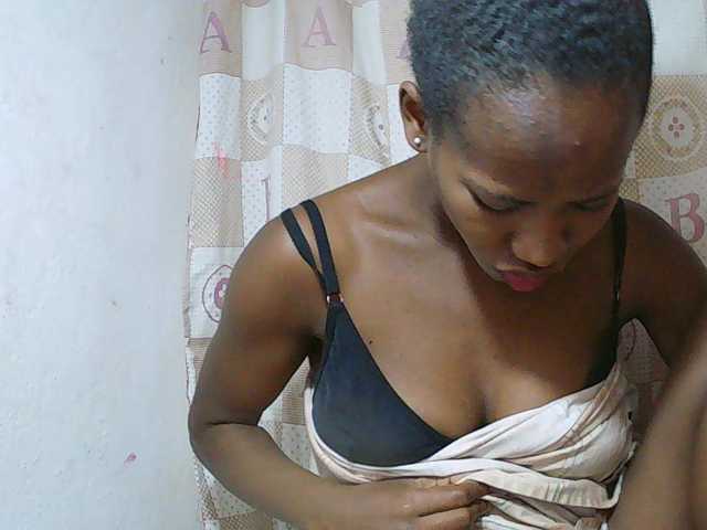 Sexy-Sarah, live now on BongaCams