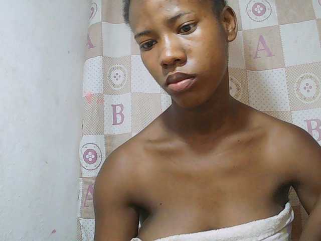 Sexy-Sarah live cam on BongaCams
