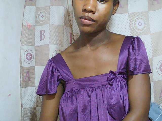 Sexy-Sarah live cam on BongaCams