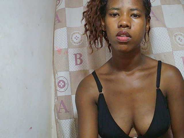 Sexy-Sarah live cam on BongaCams