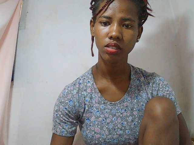 Sexy-Sarah live cam on BongaCams