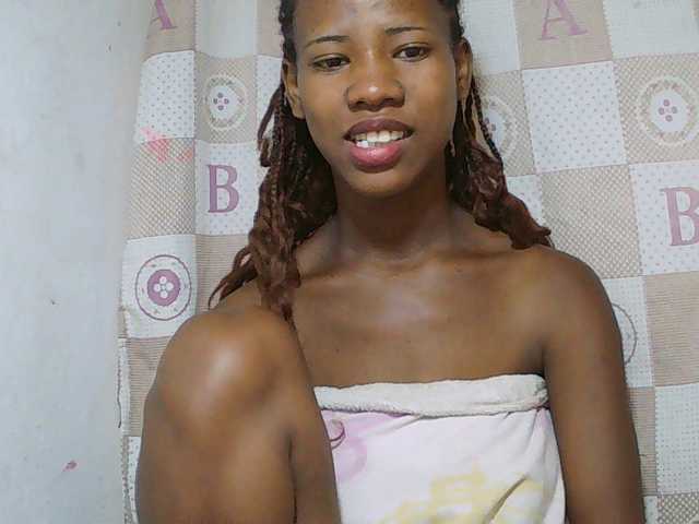 Sexy-Sarah live cam on BongaCams