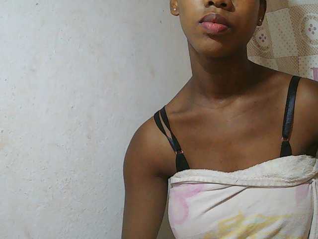 Sexy-Sarah live cam on BongaCams