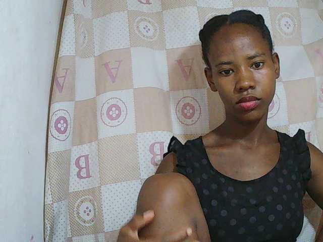Sexy-Sarah live cam on BongaCams