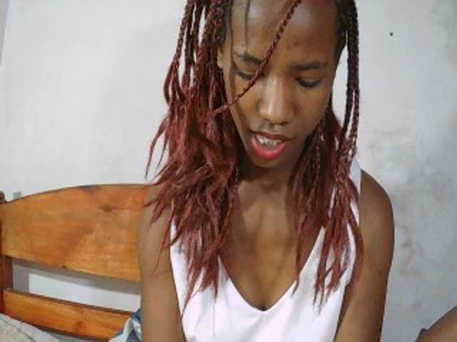 Sexy-Sarah live cam on BongaCams