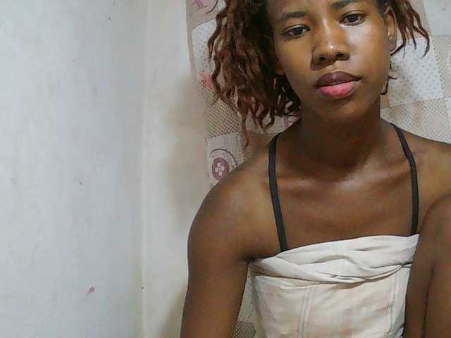 Sexy-Sarah live cam on BongaCams