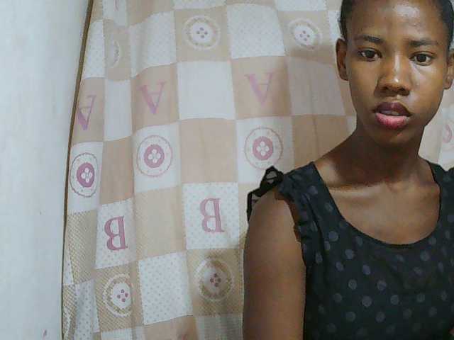 Sexy-Sarah live cam on BongaCams