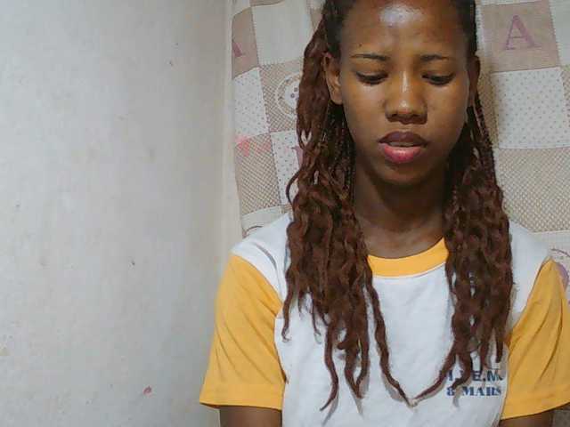 Sexy-Sarah live cam on BongaCams