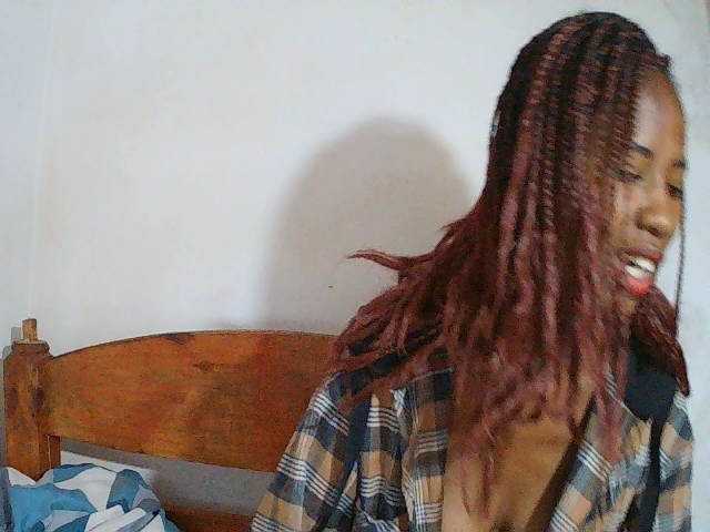 Sexy-Sarah live cam on BongaCams