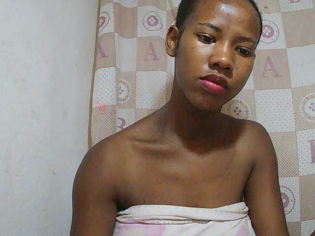 Sexy-Sarah live cam on BongaCams