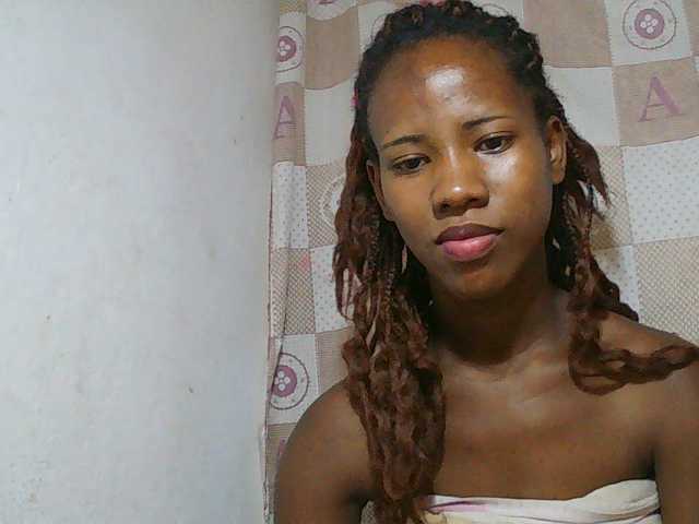 Sexy-Sarah live cam on BongaCams