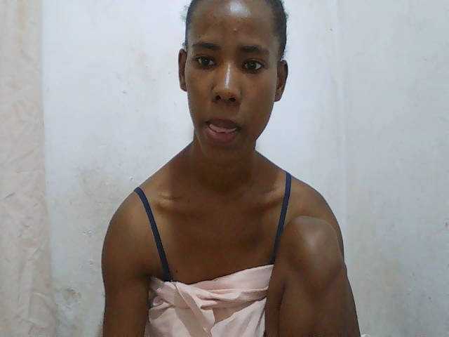 Sexy-Sarah live cam on BongaCams