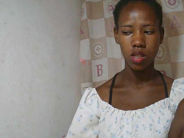 Sexy-Sarah live cam on BongaCams
