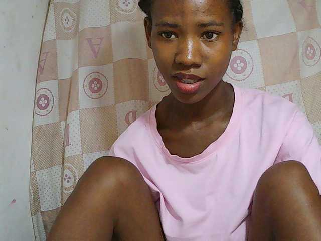Sexy-Sarah live cam on BongaCams
