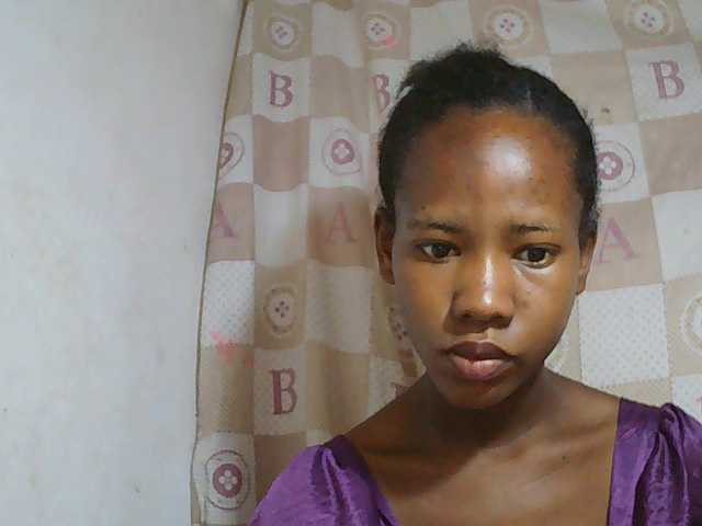 Sexy-Sarah live cam on BongaCams