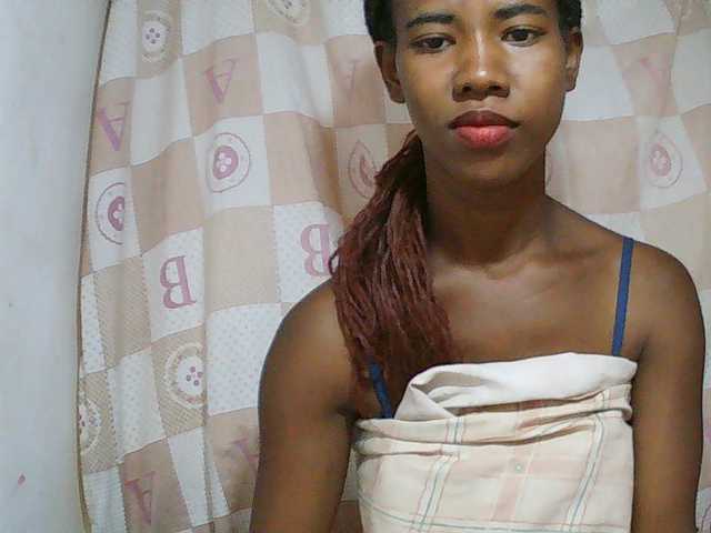 Sexy-Sarah live cam on BongaCams