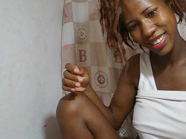 Sexy-Sarah live cam on BongaCams