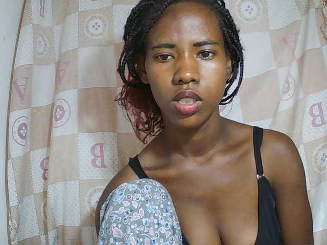 Sexy-Sarah live cam on BongaCams